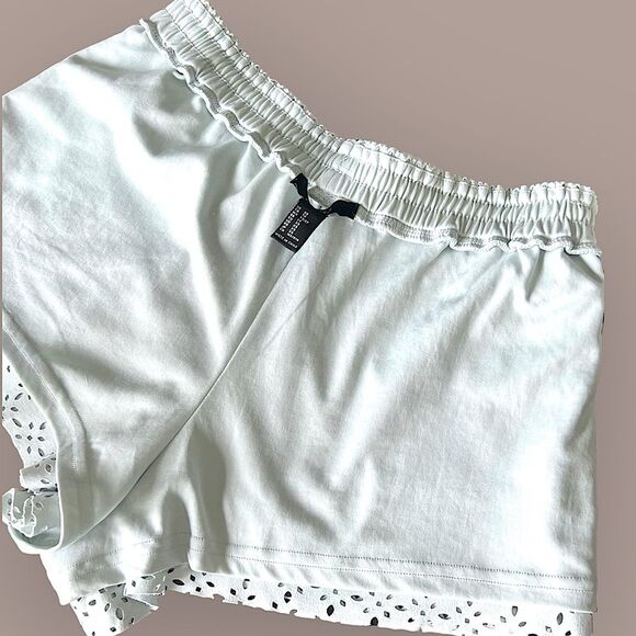 FOREVER 21 Pastel Green Suede Cutout Elastic Waist Shorts | Women’s XS - Picture 4 of 5